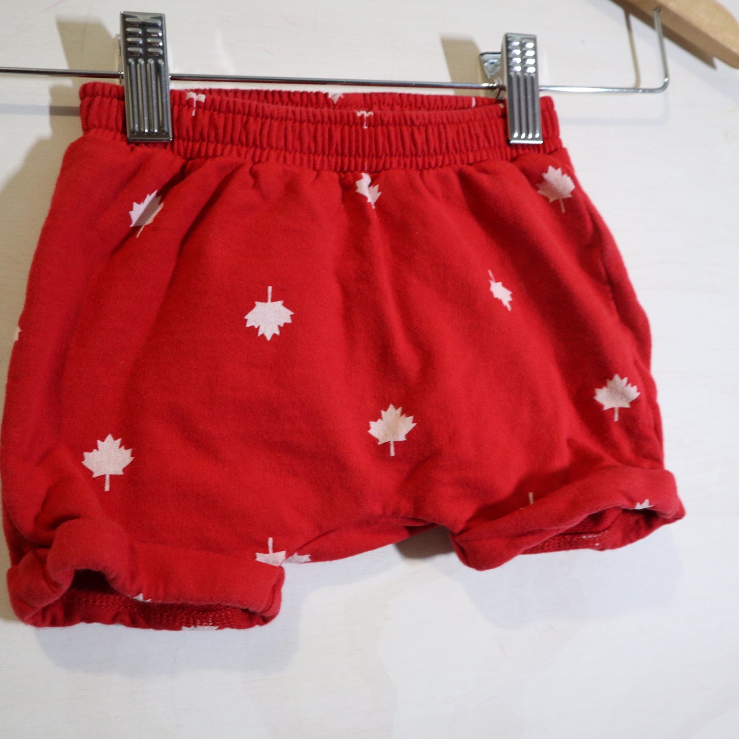 Old Navy - Shorts (12-18M)