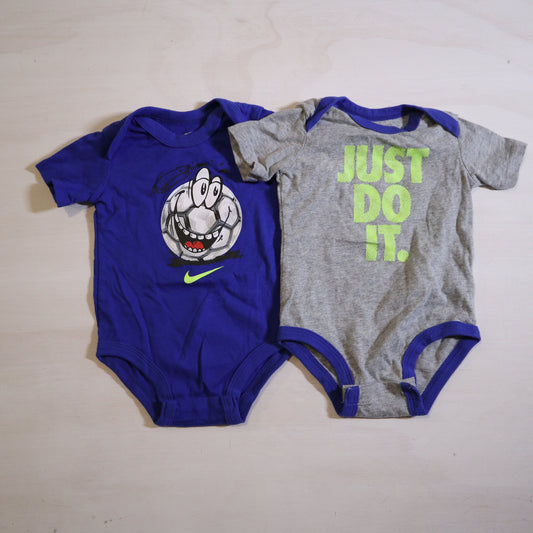 NIke - Onesies (6-9M)