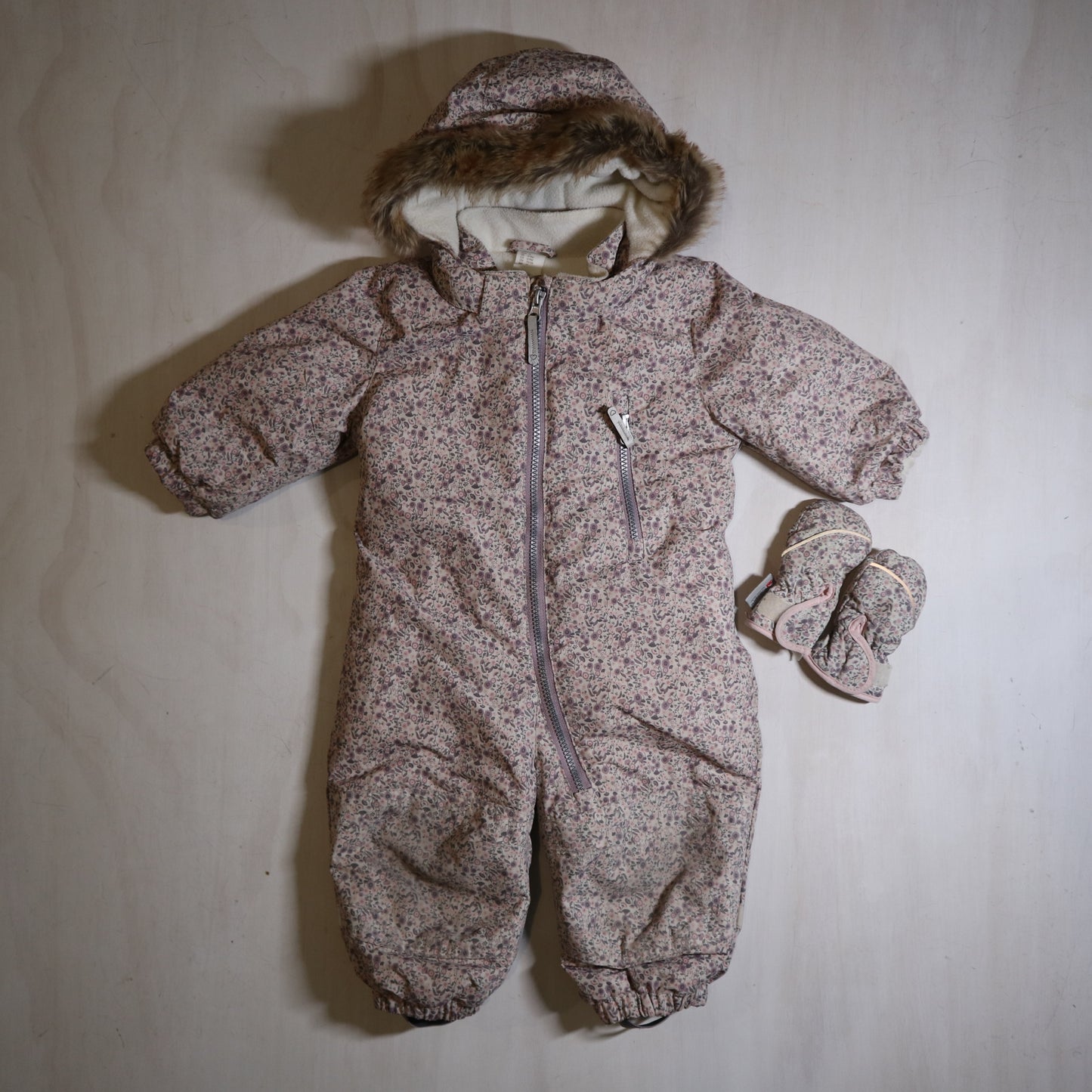 H&M - Snowsuit (6-9M)