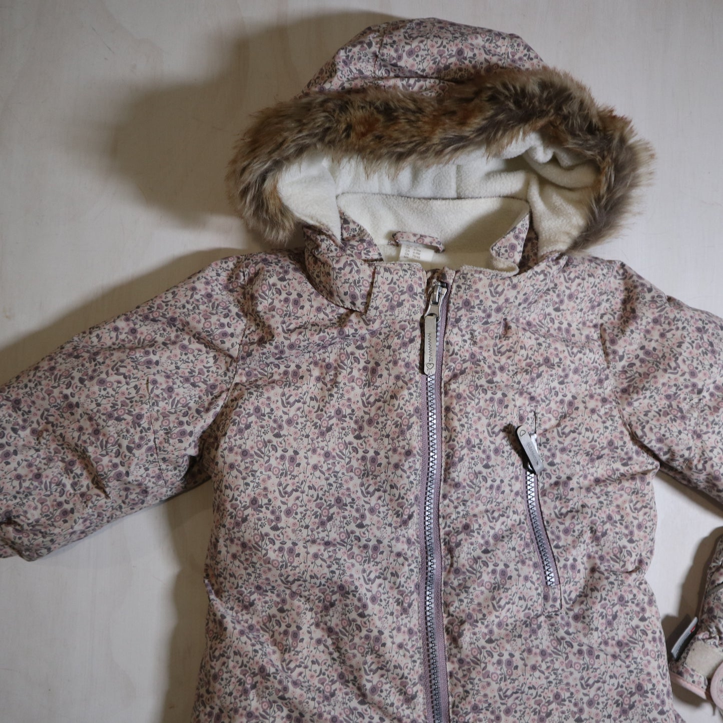 H&M - Snowsuit (6-9M)