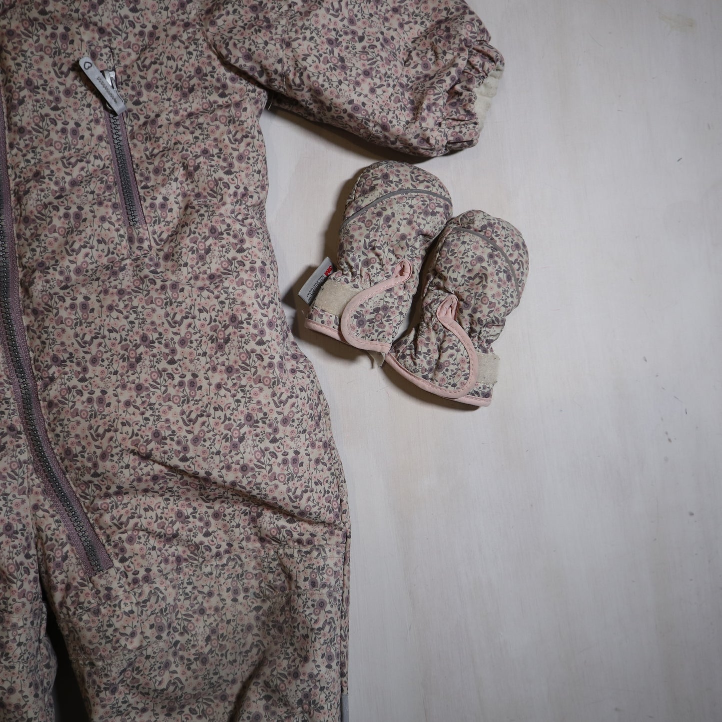 H&M - Snowsuit (6-9M)