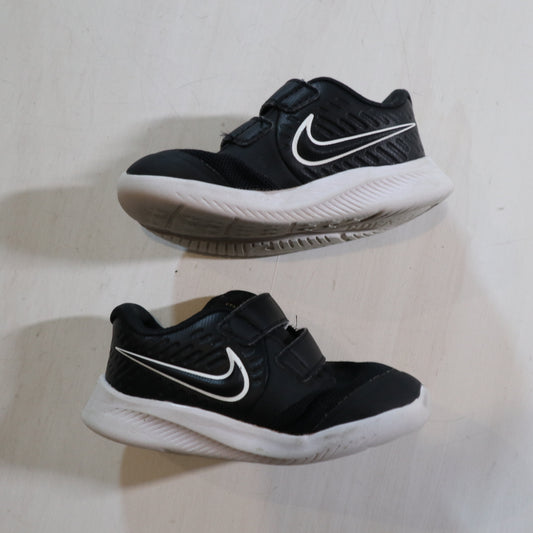 Nike - Shoes (7C)