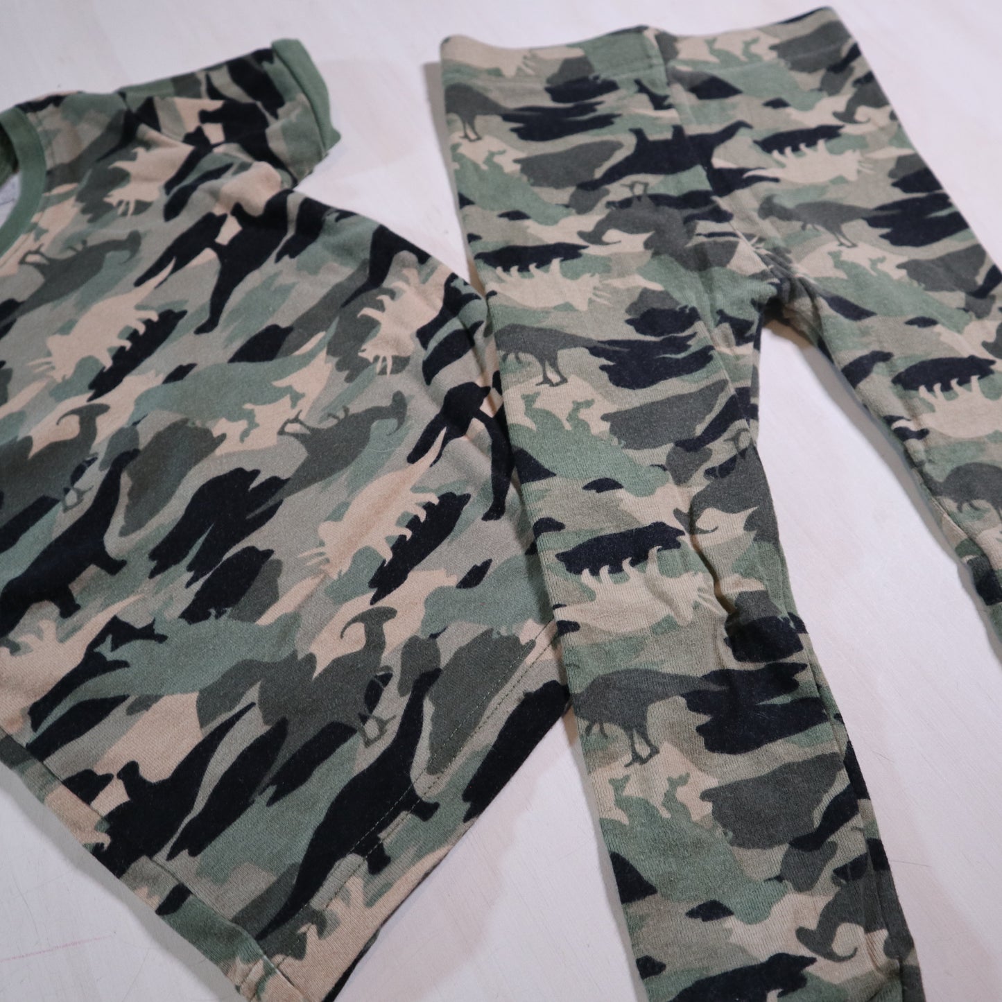 Old Navy - Pajamas (3T)