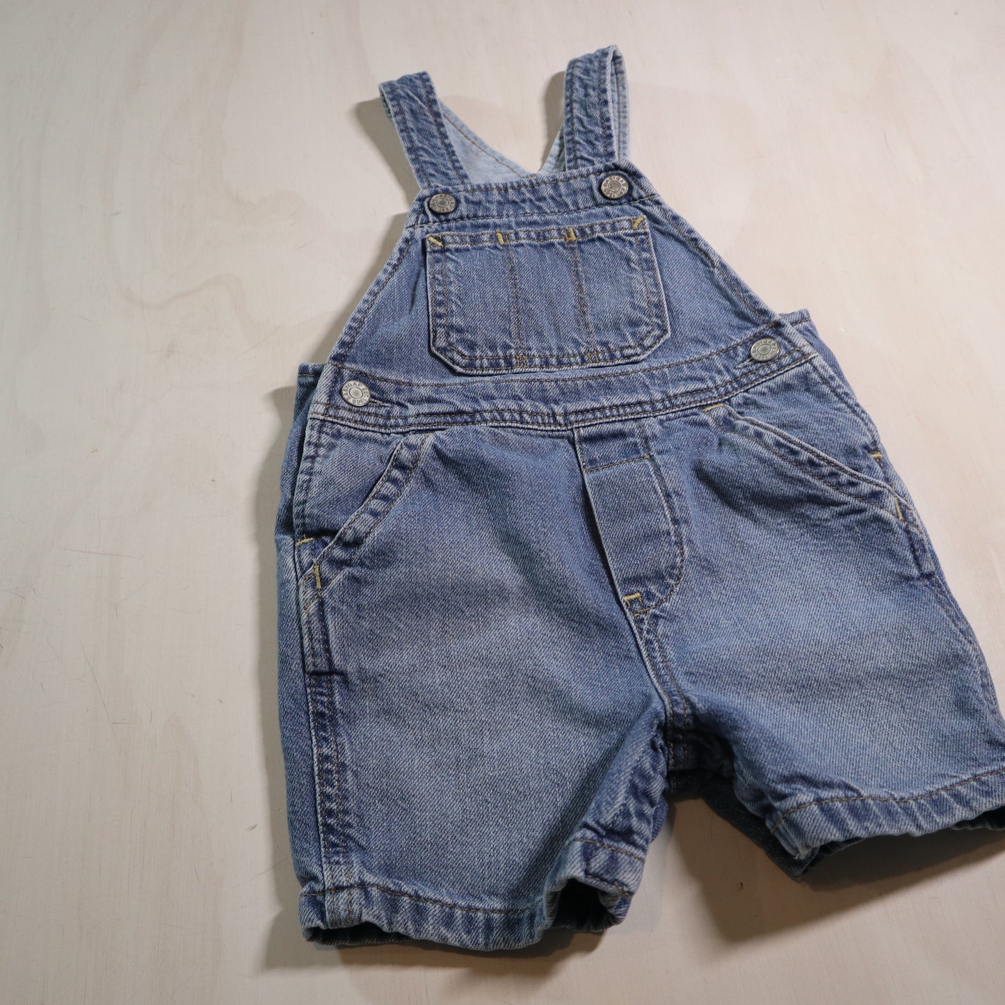 Gap - Shortalls (18-24M)
