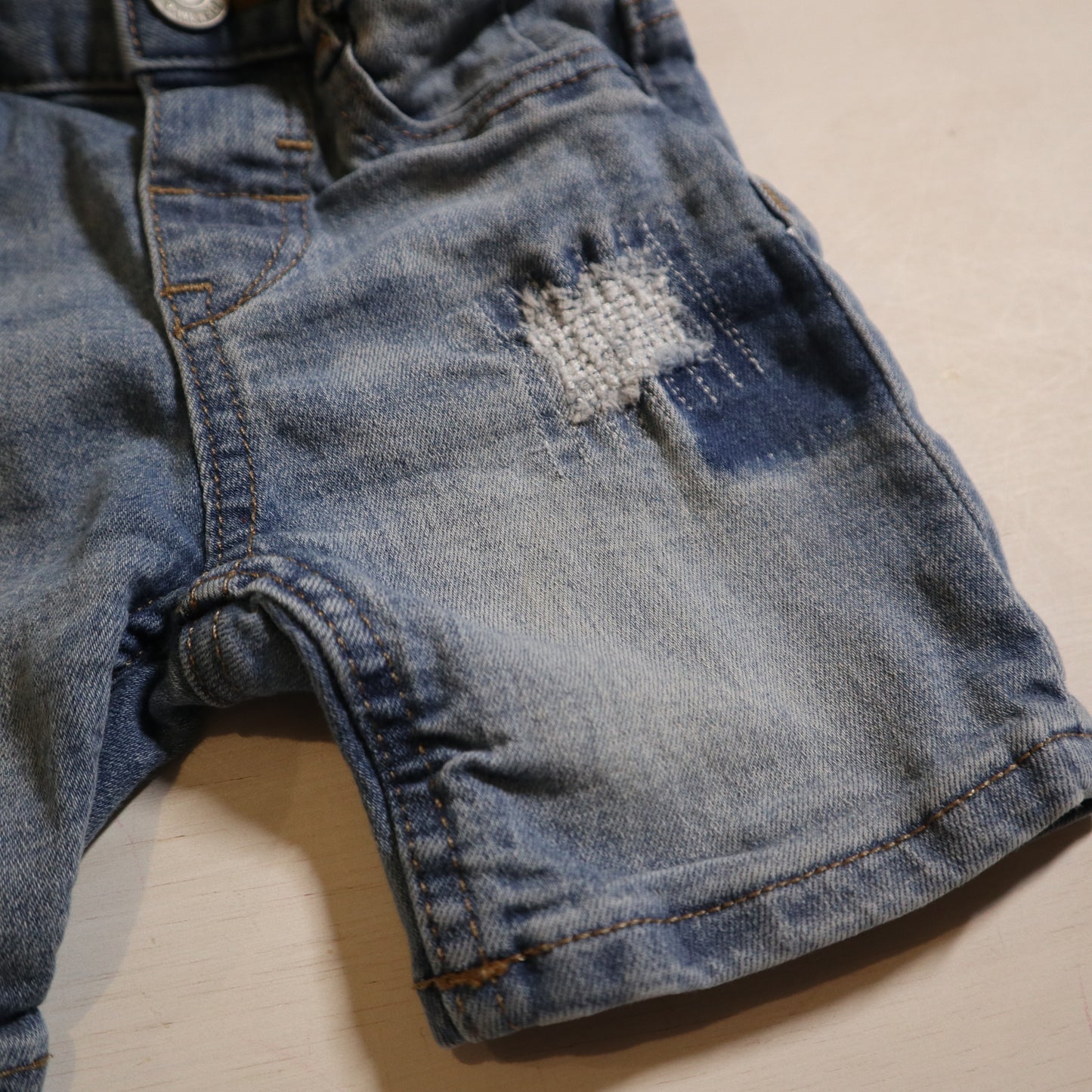 H&M - Shorts (4-6M)