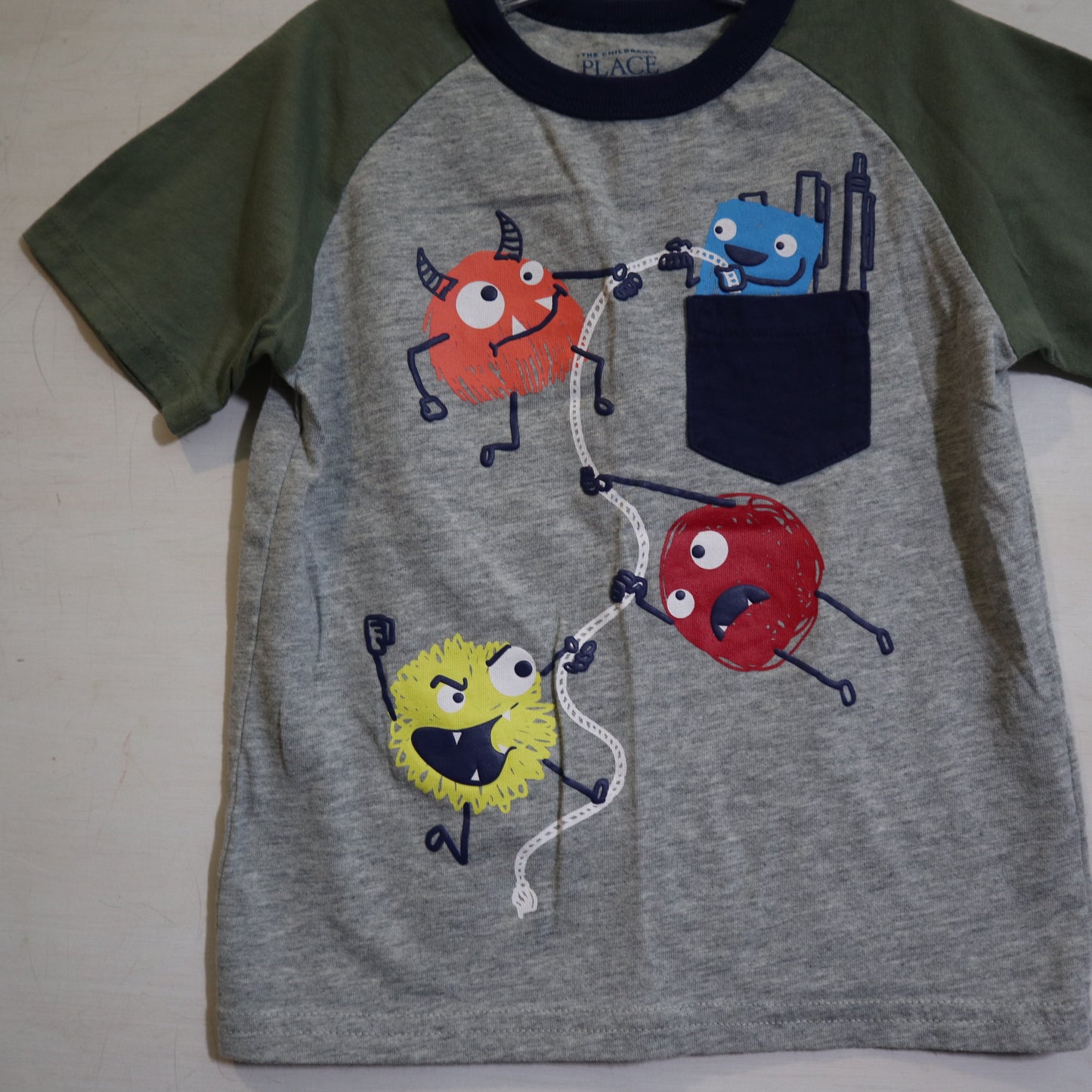 Children's Place - T-Shirt (2T)