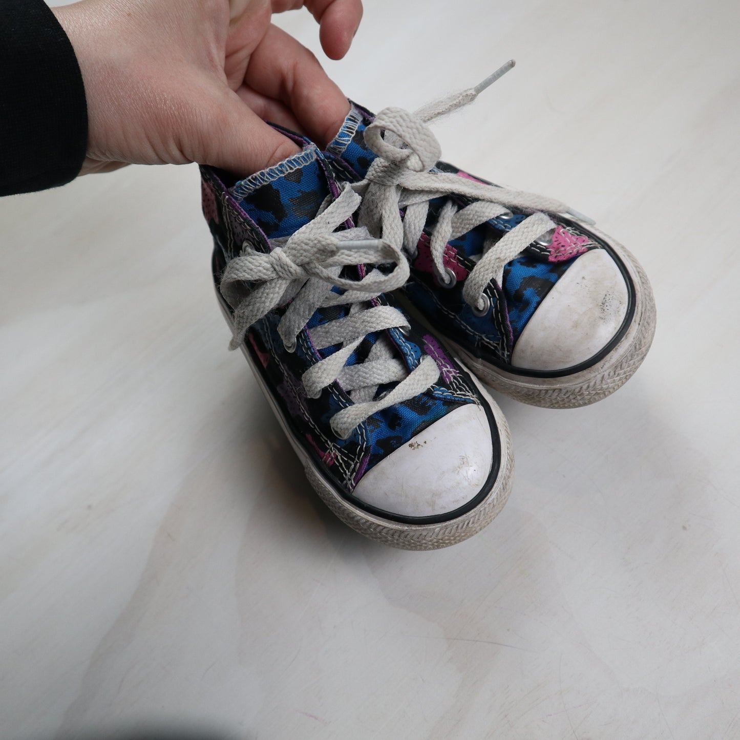 Converse - Shoes (7C)