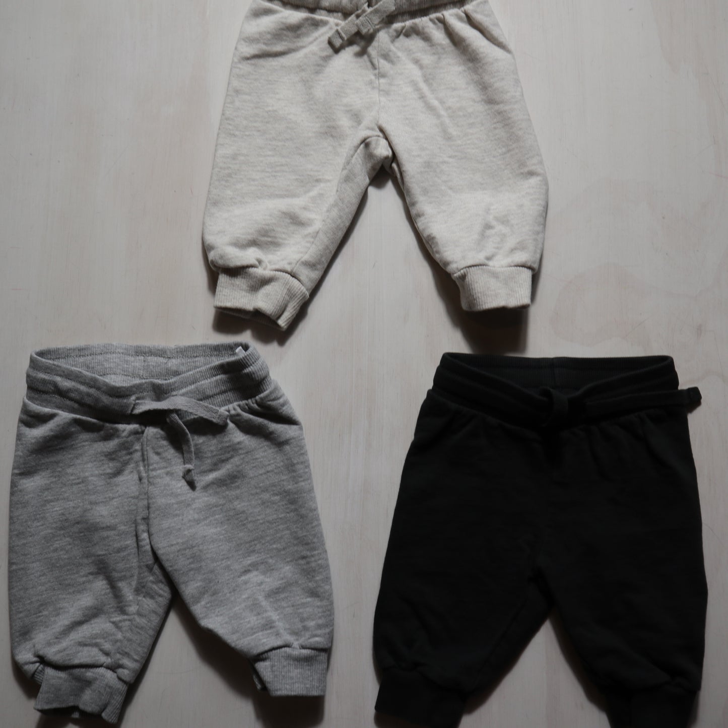 H&M - Pants (1-2M)