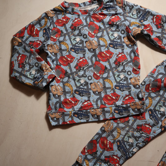 Devine Design - Set (5/6)