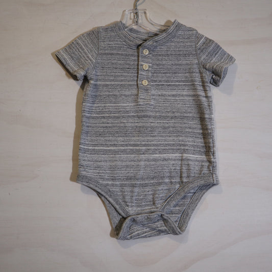 Gap - Onesie (6-12M)