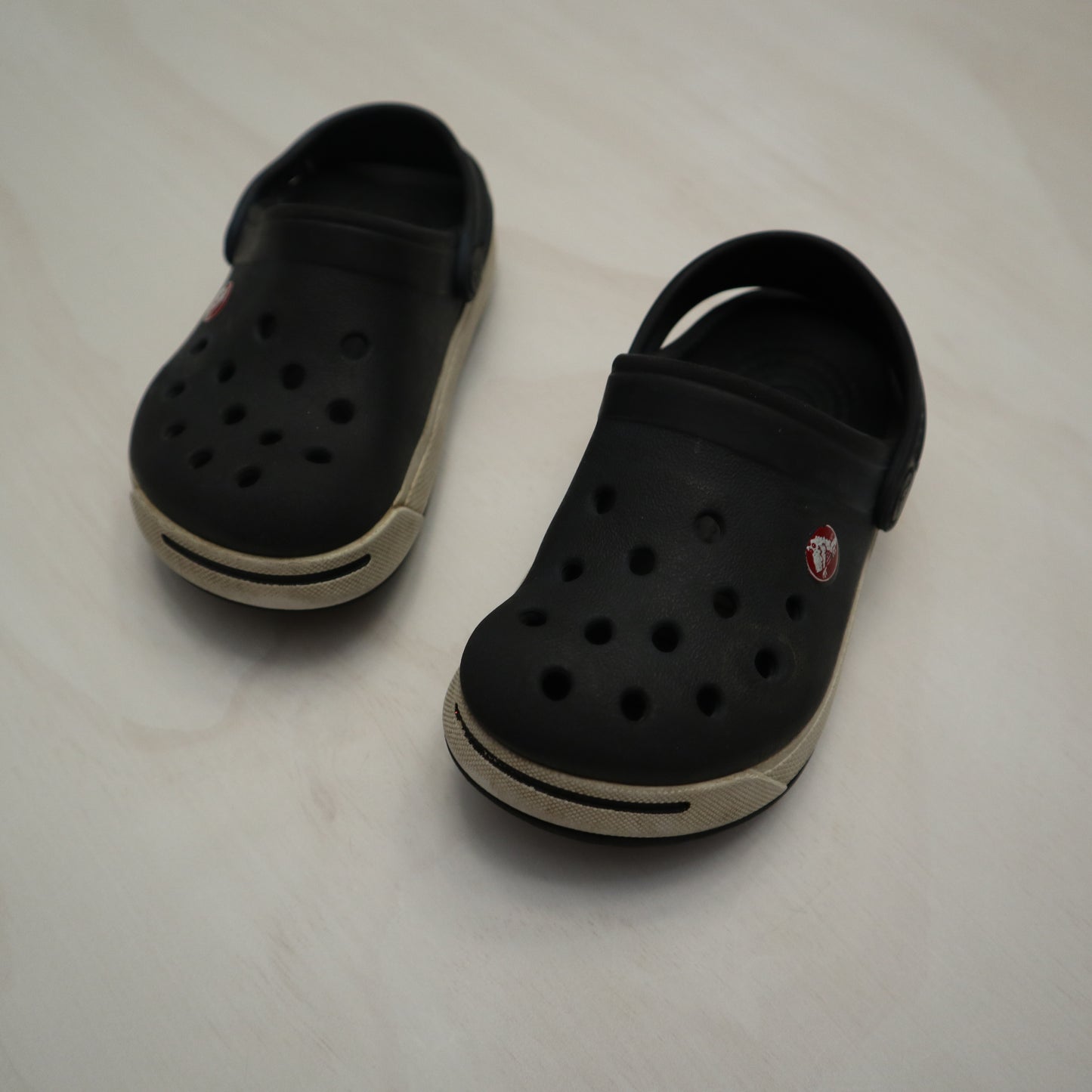 Crocs - Shoes (6/7)