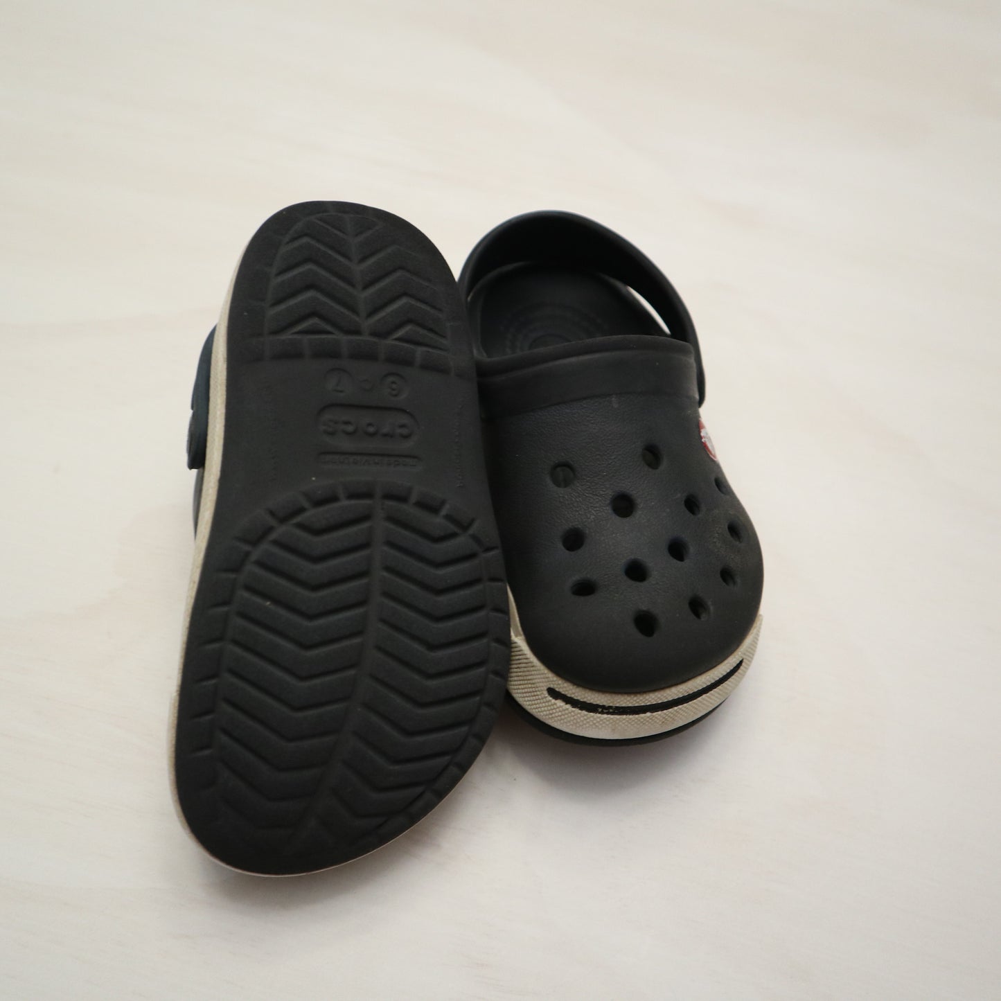 Crocs - Shoes (6/7)