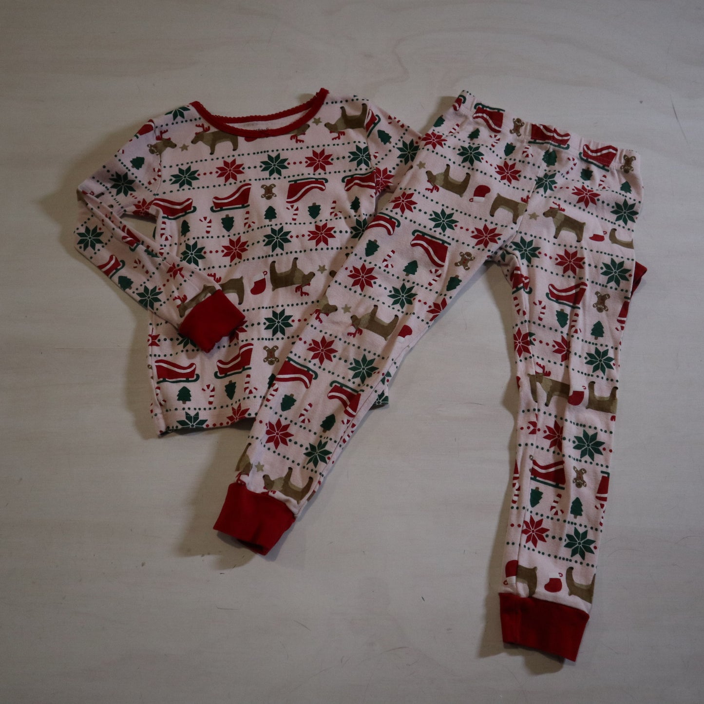 Carters - Pajamas (5T)