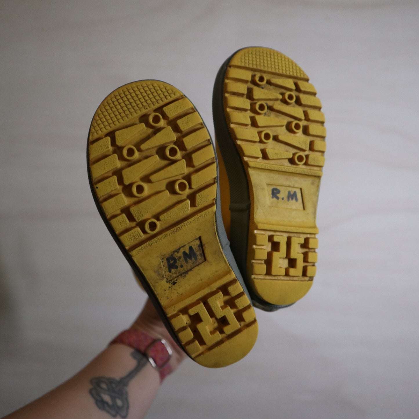 Jan & Jul - Boots (8.5C)