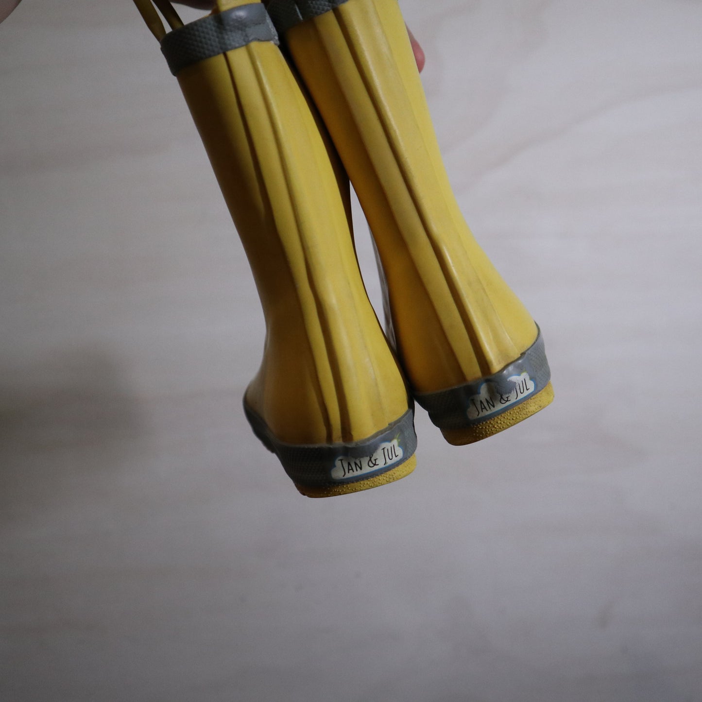 Jan & Jul - Boots (8.5C)