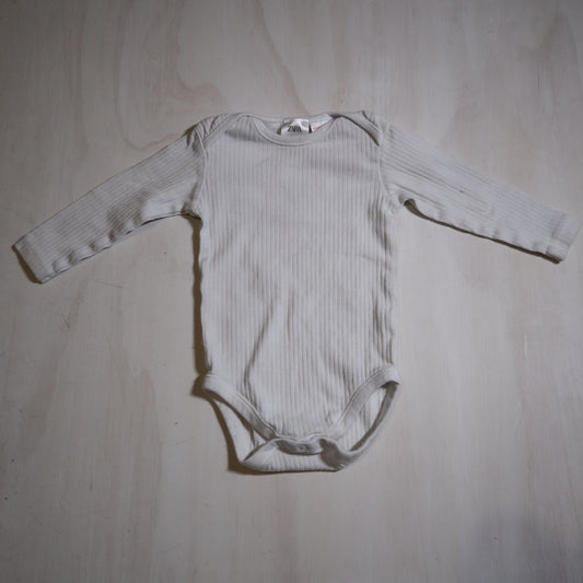 Zara - Onesie (12-18M)