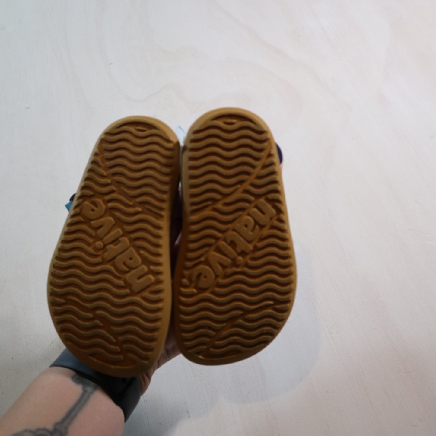 Native - Sandals (8C)