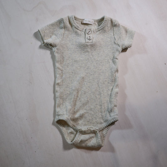 Jamie Kay - Onesie (3-6M)