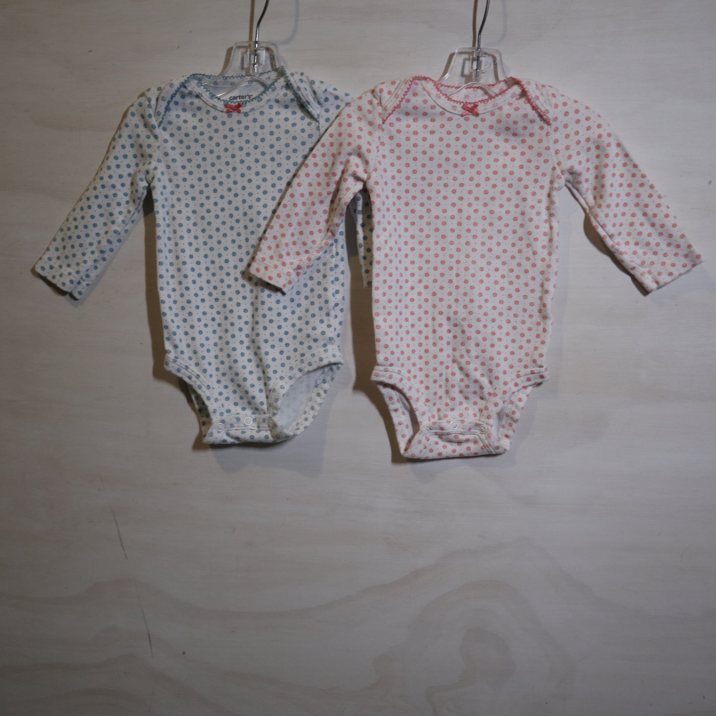 Carters - Onesies (6M)