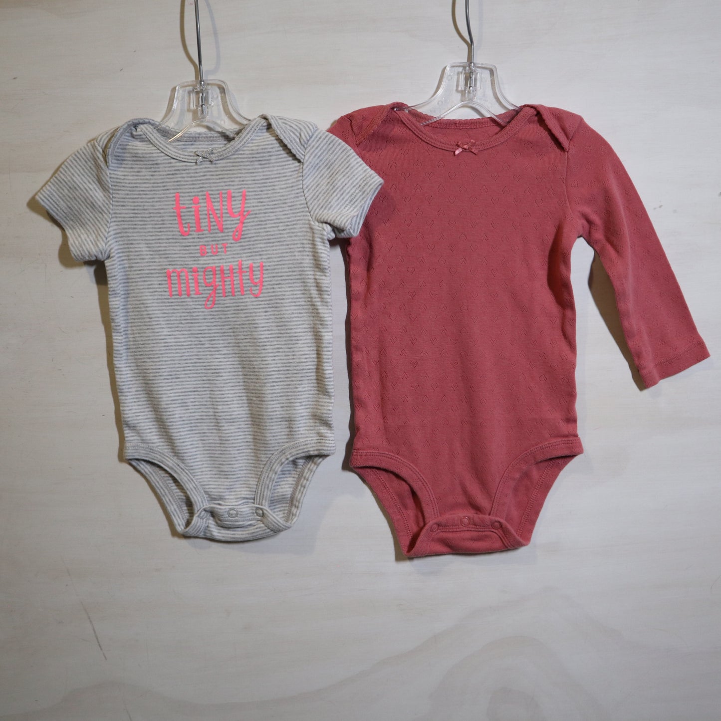 Carters - Onesies (9M)