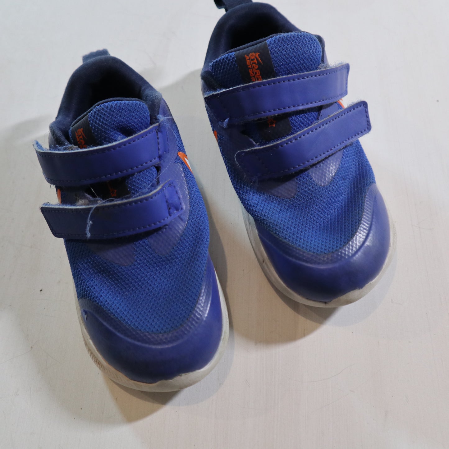 Nike - Shoes (9C)