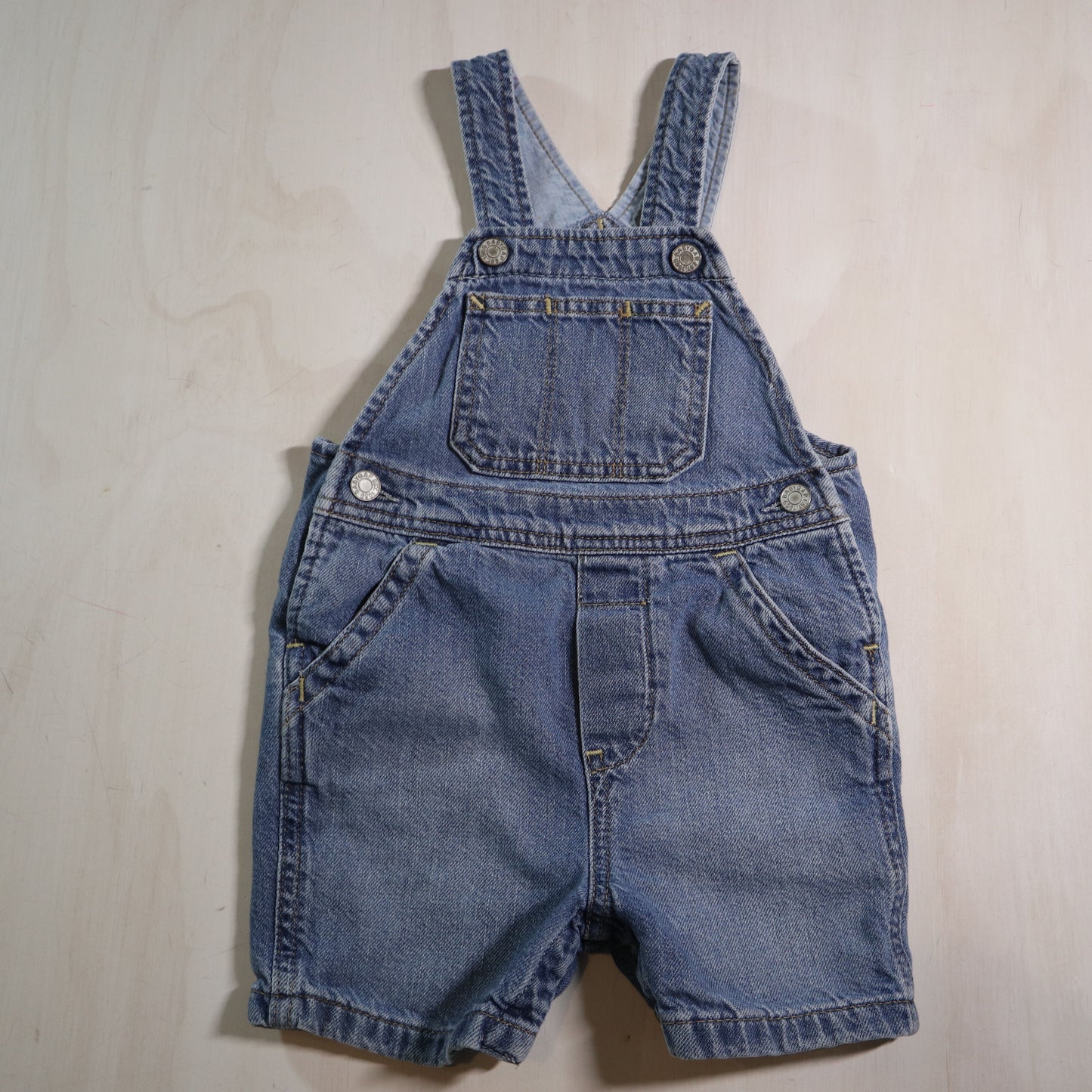 Gap - Shortalls (18-24M)