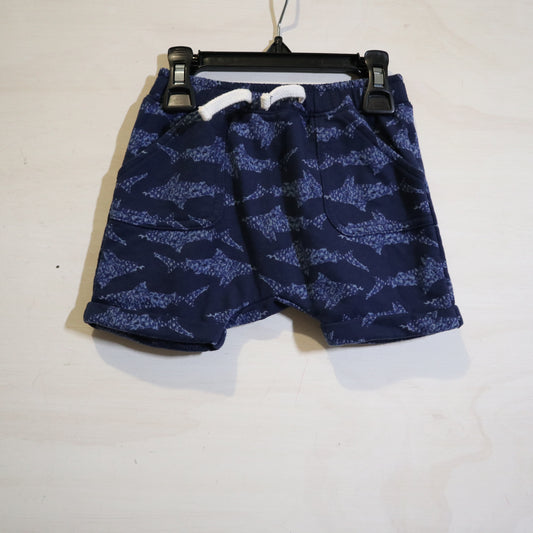 Old Navy - Shorts (12-18M)