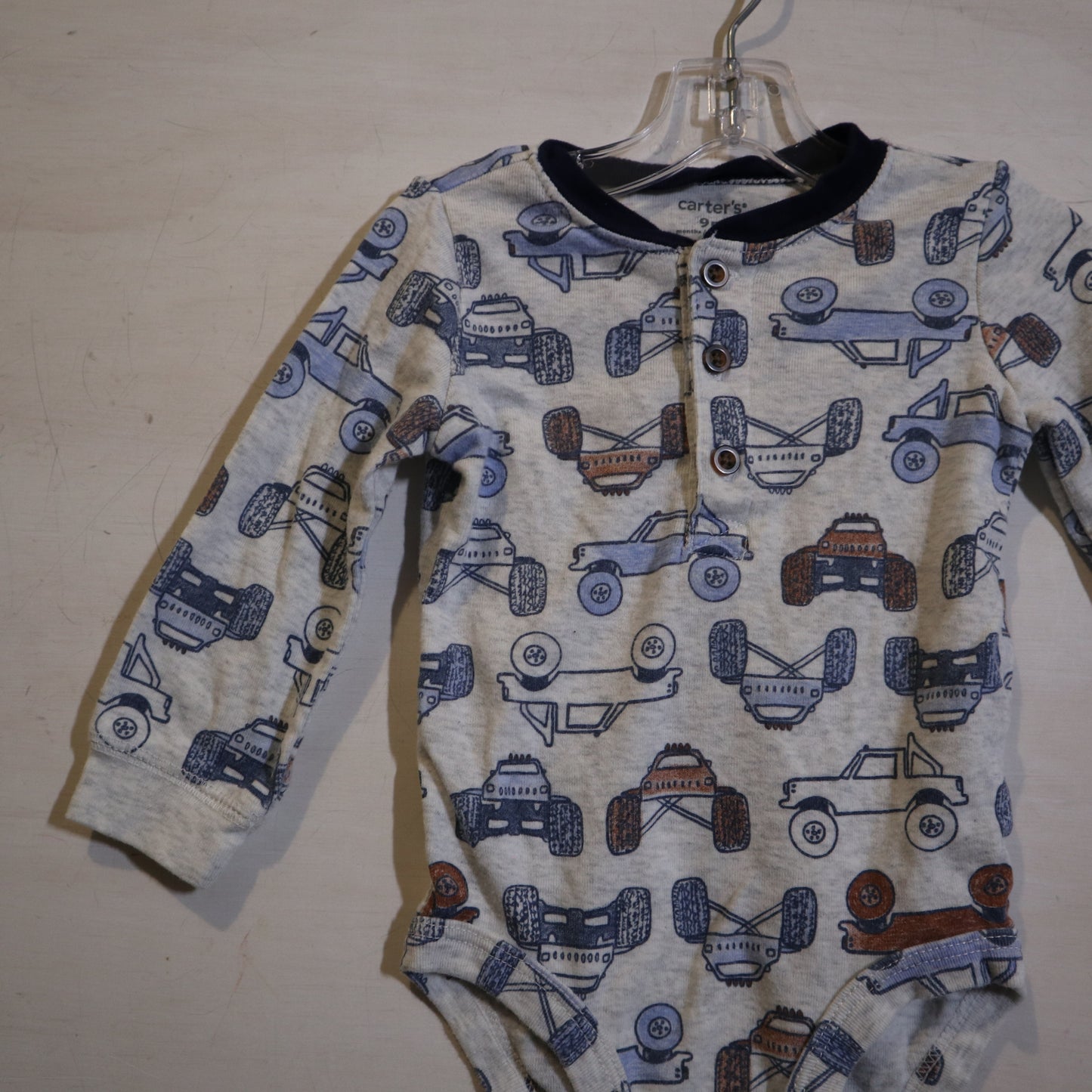 Carters - Onesie (9M)