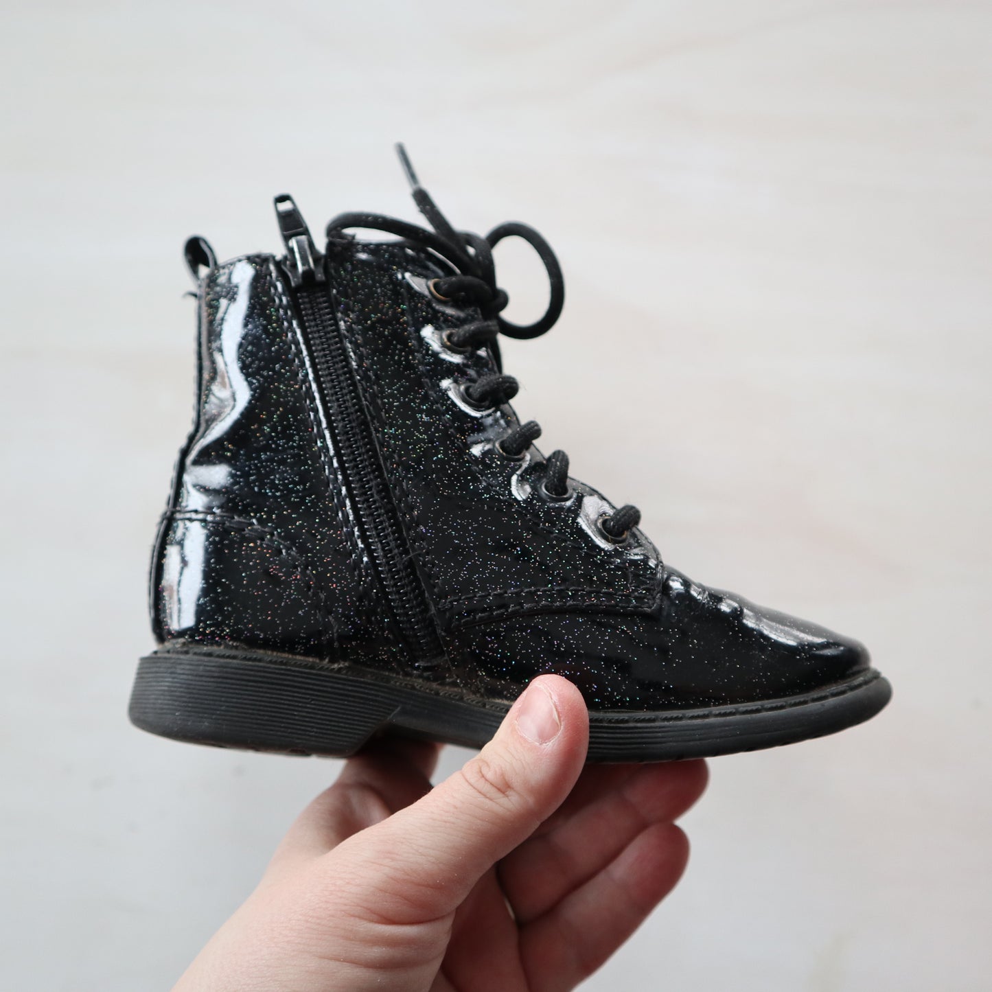 George - Boots (9C)