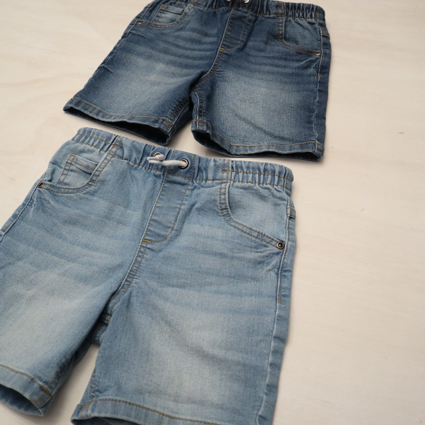 George - Shorts (5T)