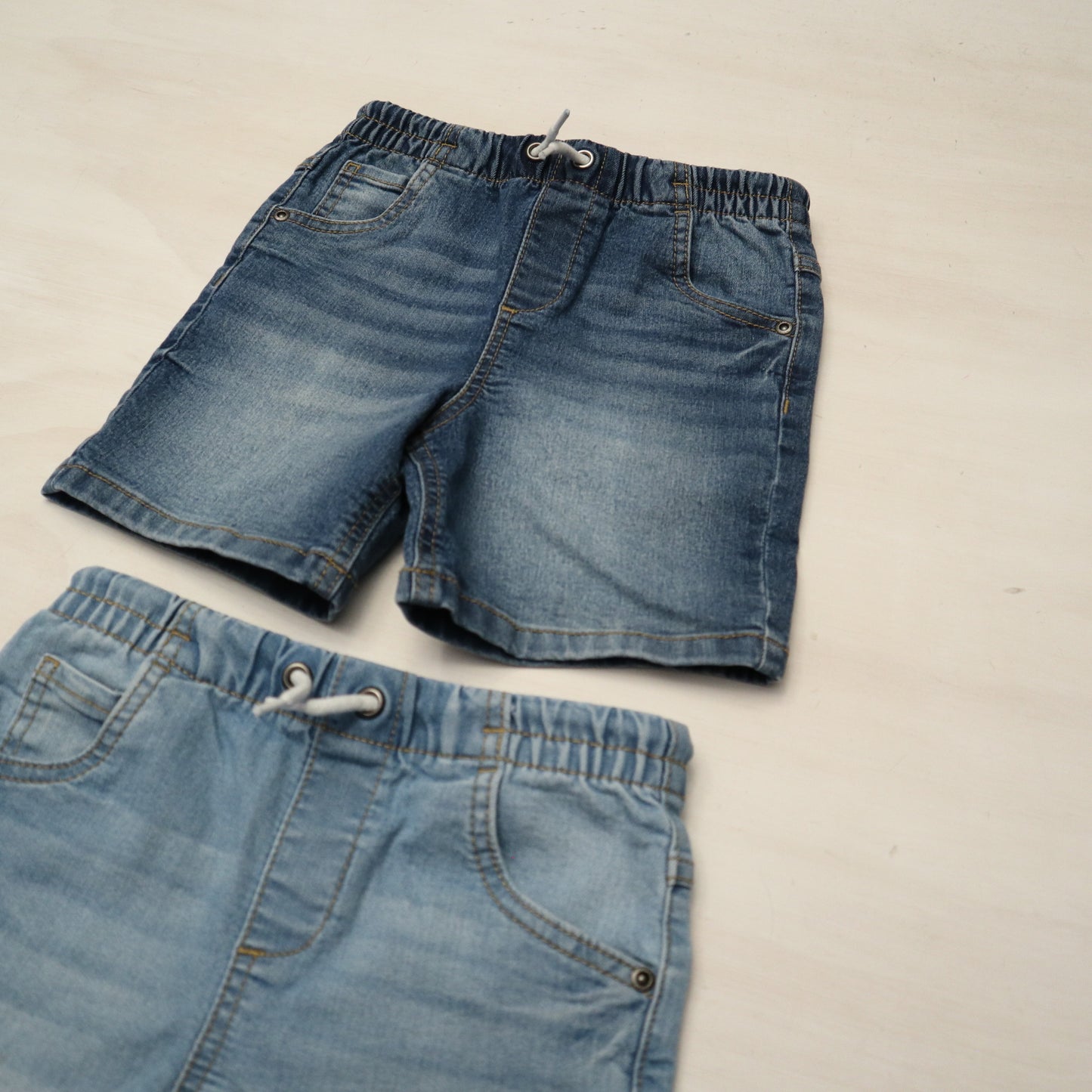 George - Shorts (5T)