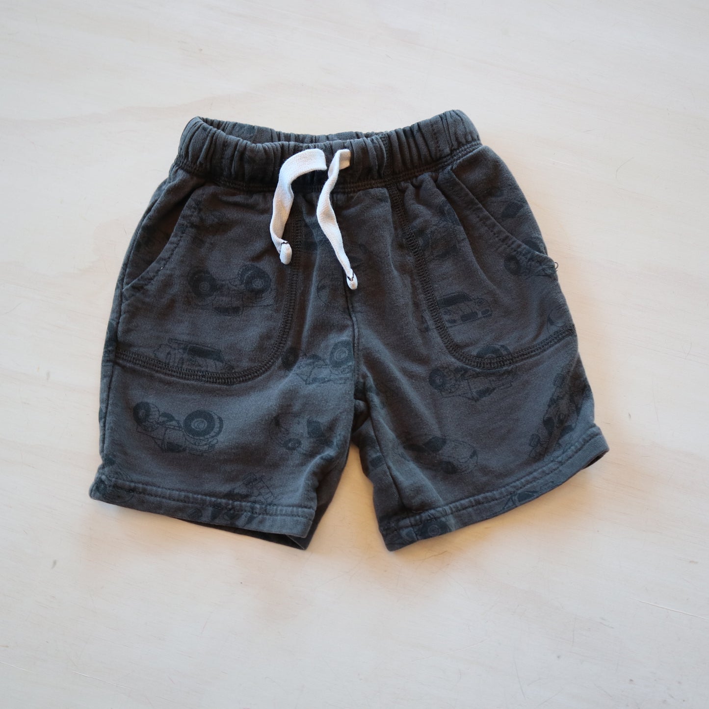 Carters - Shorts (2T)