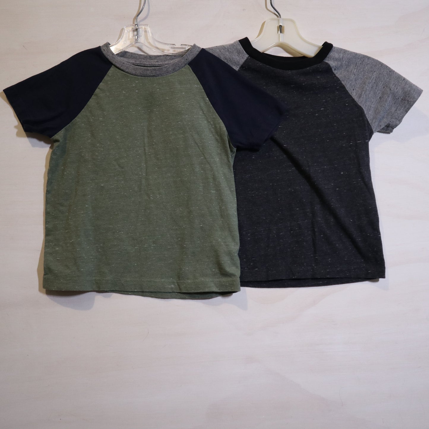 Old Navy - T-Shirts (5T)