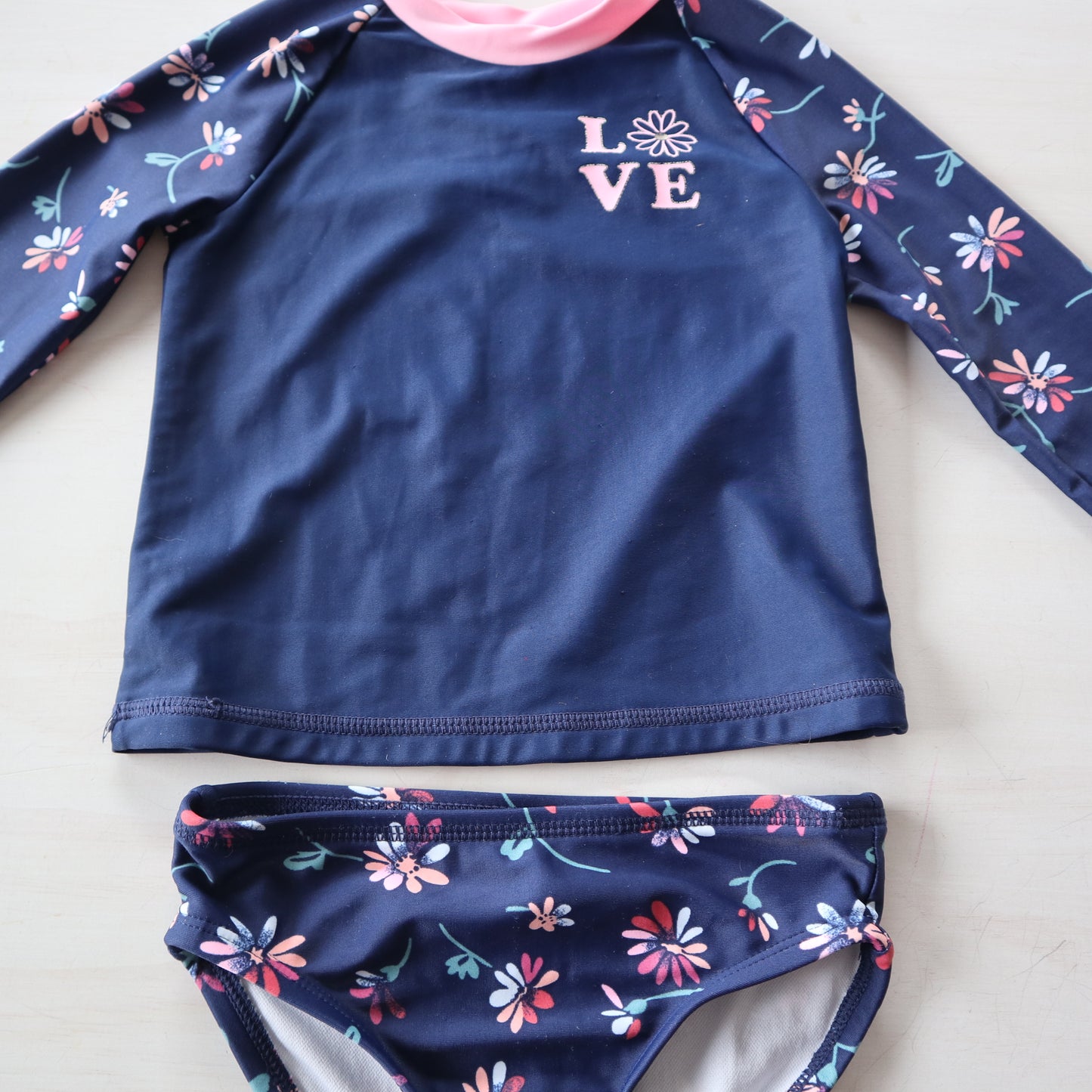 OshKosh - Swimsuit (2T)