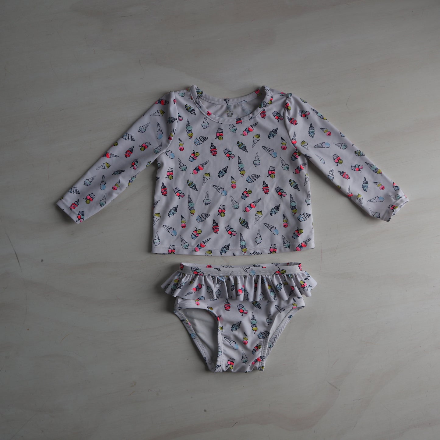 Gap - Swimsuit (6-12M)