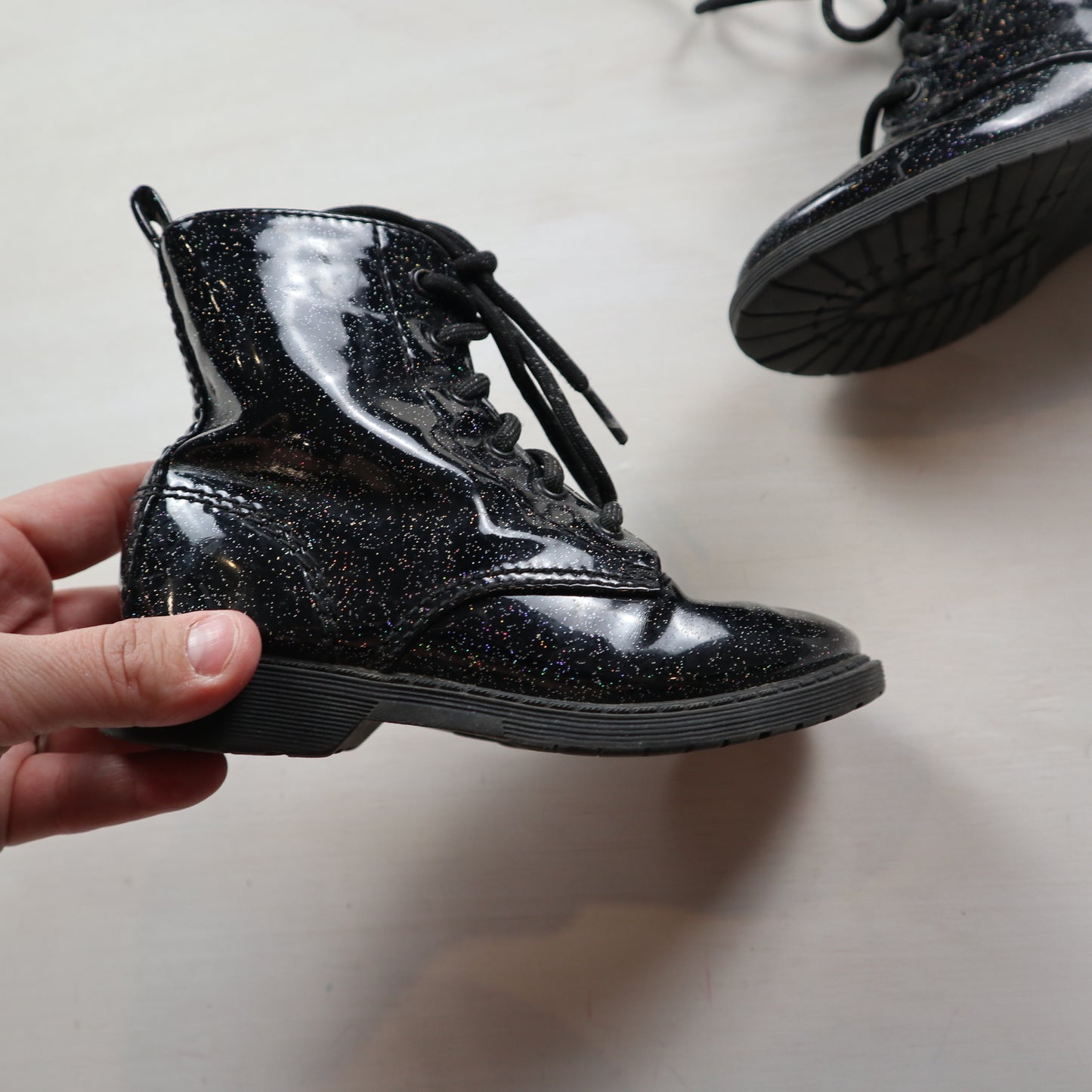 George - Boots (9C)