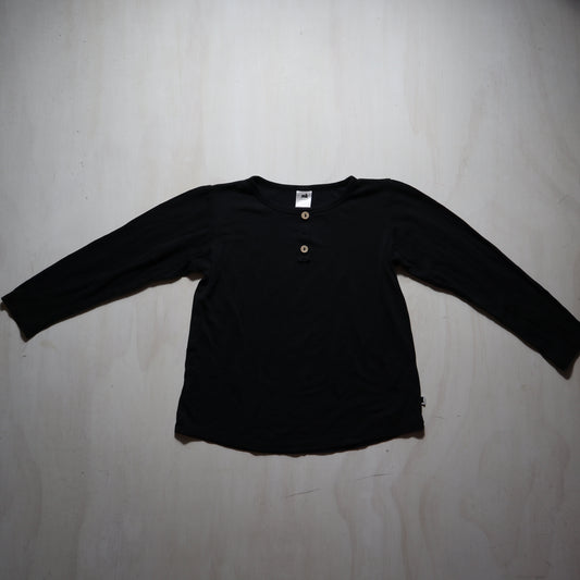 Little & Lively - Long Sleeve (9/10)